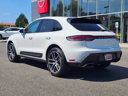 Used 2025 Porsche Macan AWD/4WD image 7