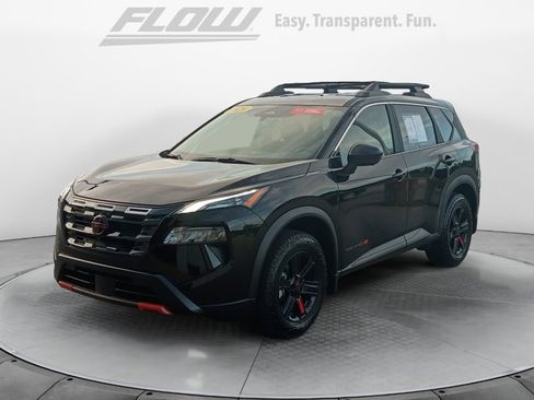 Used 2026 Nissan Rogue SV AWD/4WD image 3