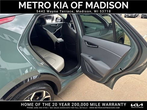 Used 2023 Kia Niro EX Touring FWD image 33