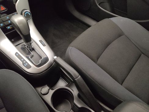 Used 2015 Chevrolet Cruze LT FWD image 26