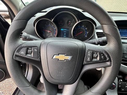 Used 2016 Chevrolet Cruze LT w/ Sun And Sound Package FWD image 14
