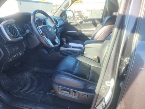 Used 2021 Toyota Tacoma Limited w/ Nightshade Package image 14