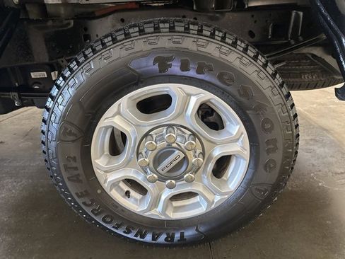 Used 2025 Ford F250 XLT image 40