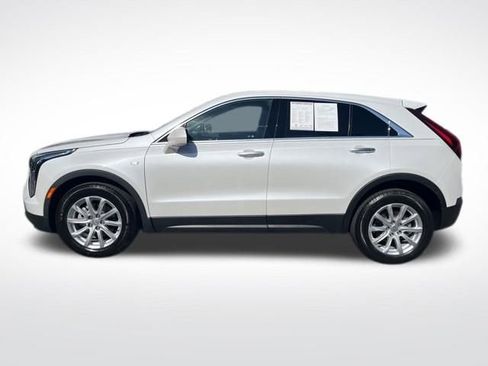 Certified 2022 Cadillac XT4 Luxury w/ Cold Weather Package image 16
