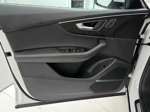 Used 2023 Audi Q8 Premium Plus AWD/4WD image 23