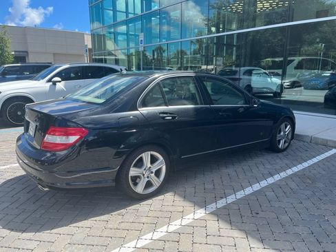 Used 2011 Mercedes-Benz C 300 Sedan image 6