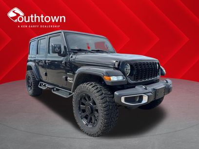 Used 2020 Jeep Wrangler Unlimited Sahara w/ Uconnect 4C Nav & Sound Group