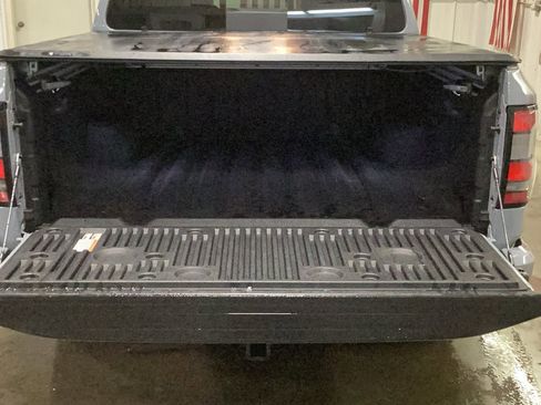 Used 2023 Nissan Frontier PRO-4X w/ Pro Convenience Package image 17