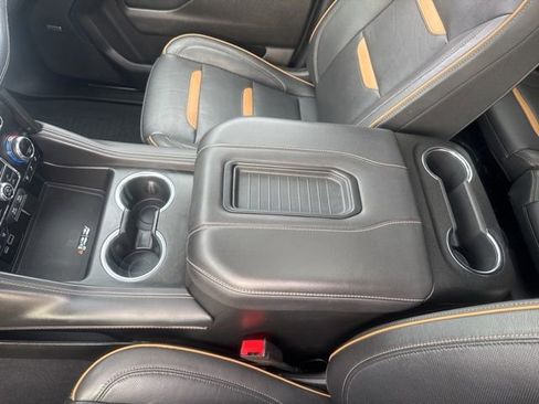 Used 2022 GMC Yukon AT4 image 23