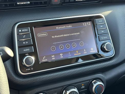 Certified 2025 Nissan Kicks Play S image 18