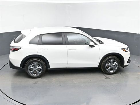 New 2026 Honda HR-V LX image 32