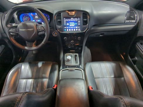 Used 2017 Chrysler 300 S image 29
