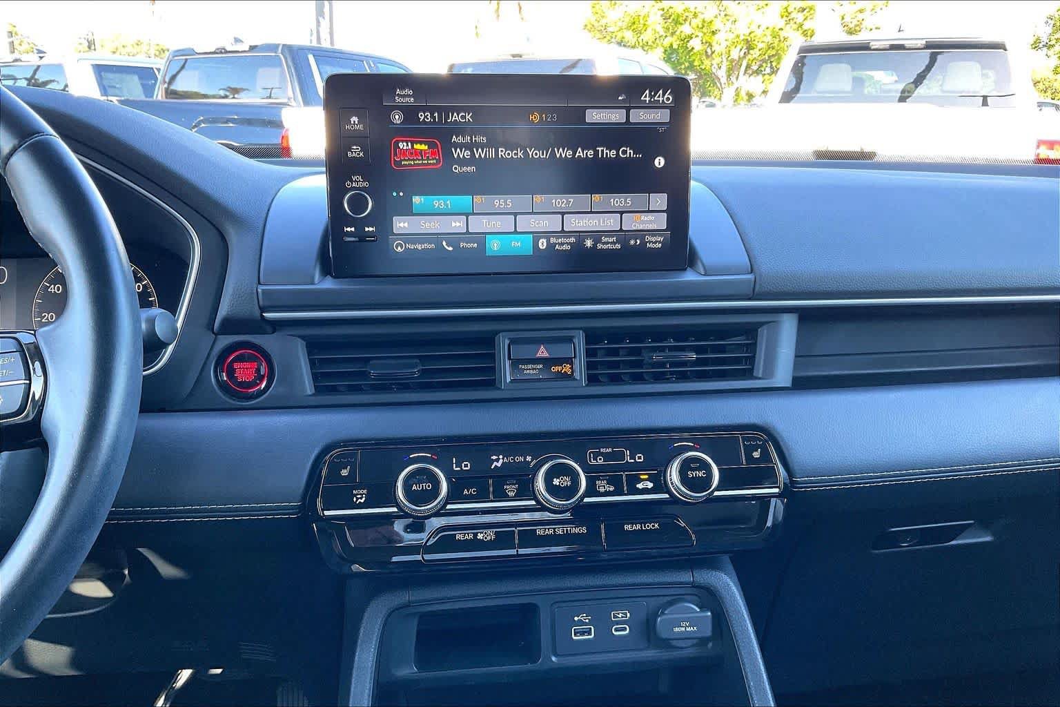 Used 2024 Honda Pilot Touring image 32