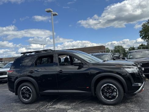 New 2026 Nissan Pathfinder Rock Creek w/ Rock Creek Premium Package AWD/4WD image 6