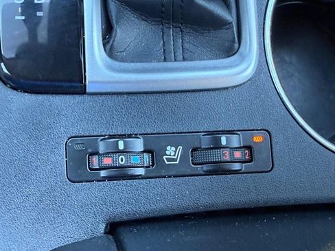 Used 2019 Toyota Highlander Limited Platinum image 26