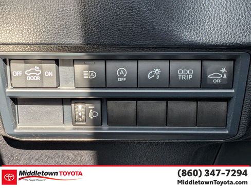 Certified 2025 Toyota Tundra SR5 AWD/4WD image 18