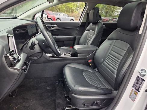 Used 2024 Kia Sportage SX FWD image 9