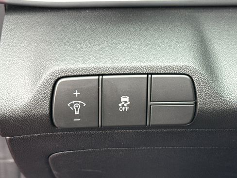 Used 2024 Hyundai Elantra SEL FWD image 22