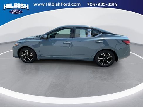 Used 2025 Nissan Sentra SV FWD image 5