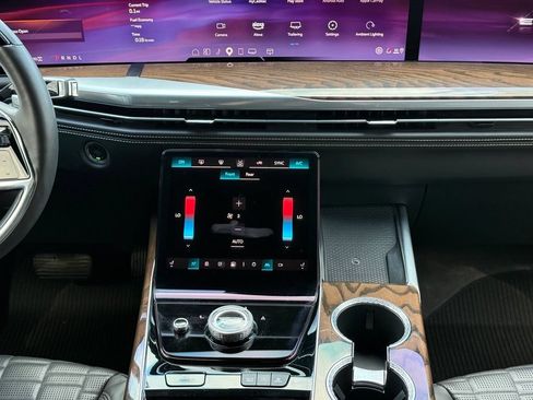 Used 2025 Cadillac Escalade Sport Platinum AWD/4WD image 22