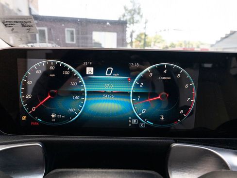 Used 2021 Mercedes-Benz GLB 250 4MATIC w/ Premium Package image 42