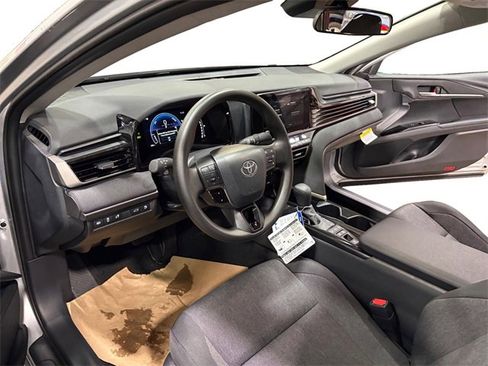 New 2026 Toyota Camry LE image 9