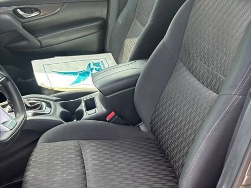 Used 2018 Nissan Rogue S FWD image 10