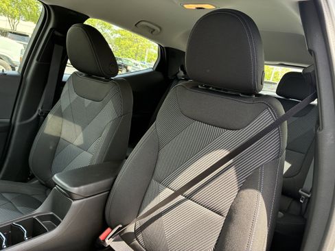 New 2027 Chevrolet Bolt LT w/ Comfort Package FWD image 20