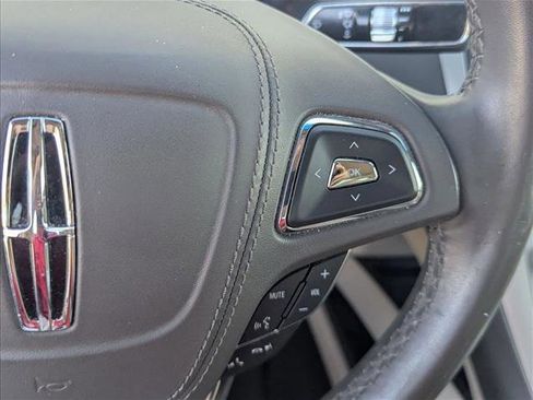 Used 2019 Lincoln MKZ Reserve image 11