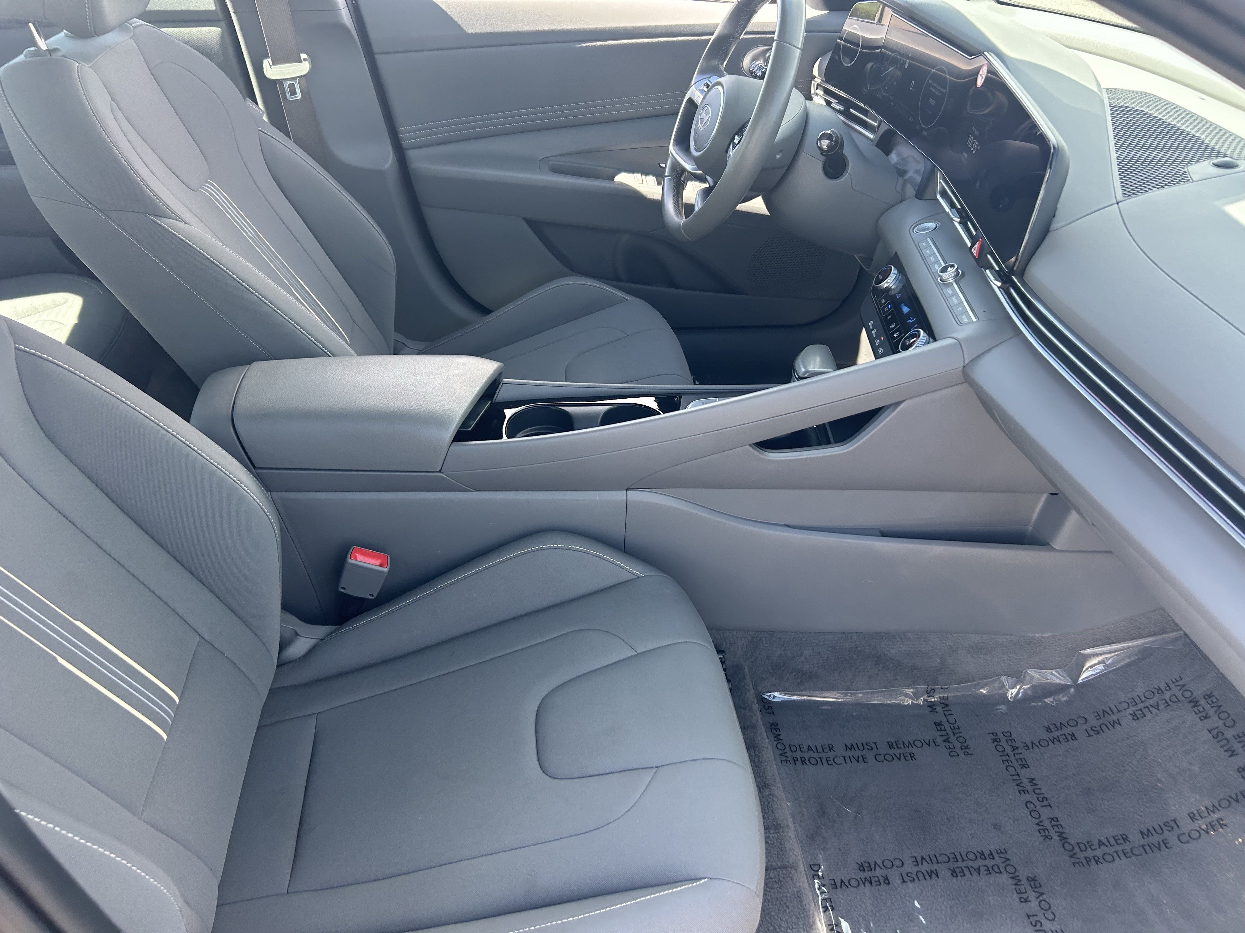Used 2025 Hyundai Elantra SEL FWD image 11