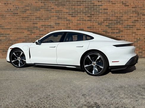Certified 2023 Porsche Taycan image 3