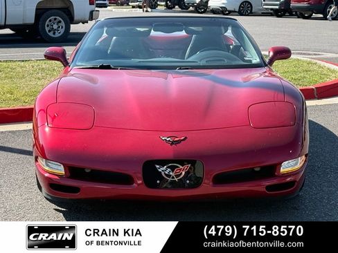 Used 2004 Chevrolet Corvette Convertible w/ Preferred Equipment Group image 2