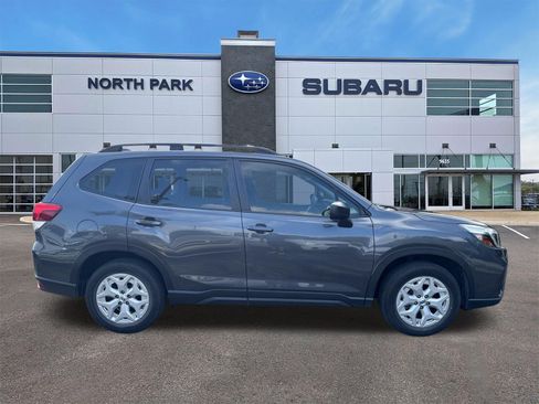 Used 2021 Subaru Forester AWD/4WD image 2