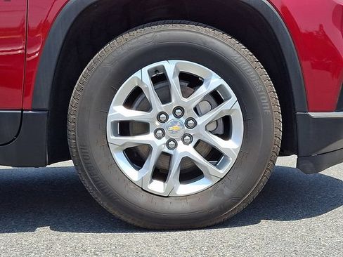 Certified 2020 Chevrolet Traverse LT w/ Driver Confidence II Package AWD/4WD image 8
