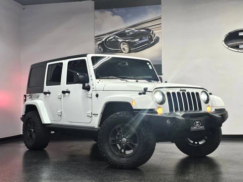 Used 2017 Jeep Wrangler Unlimited Sahara AWD/4WD image 1