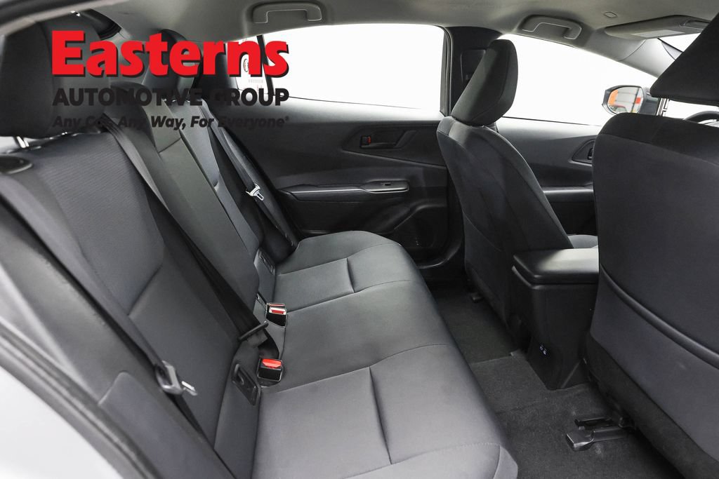 Used 2025 Toyota Prius LE FWD image 22