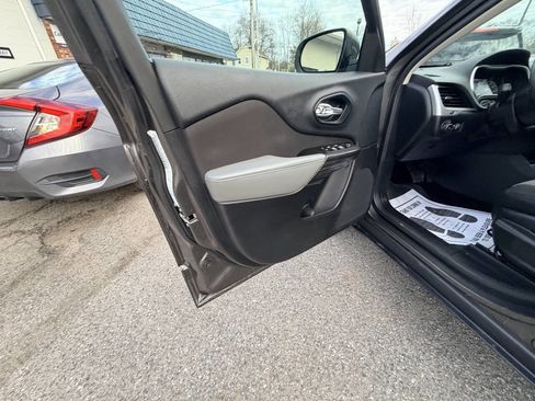 Used 2014 Jeep Cherokee Latitude image 43