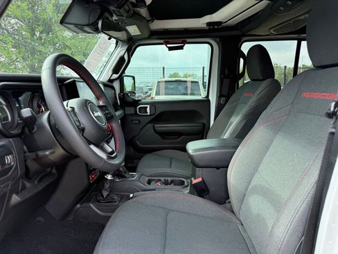 Used 2024 Jeep Gladiator Rubicon image 10