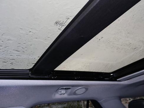 Used 2023 Ford Explorer Limited w/ Limited Technology Package image 27