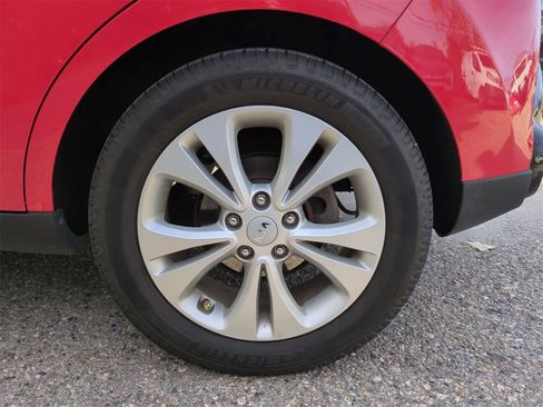 Used 2016 Kia Soul + image 14