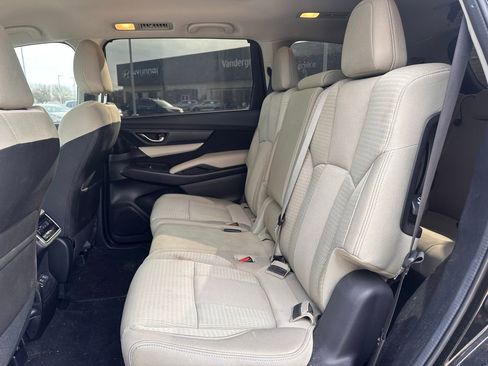 Used 2022 Subaru Ascent Premium w/ Convenience Package image 19