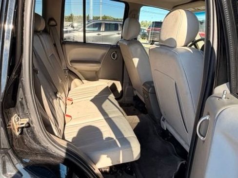 Used 2005 Jeep Liberty Renegade w/ Luxury Group AWD/4WD image 13