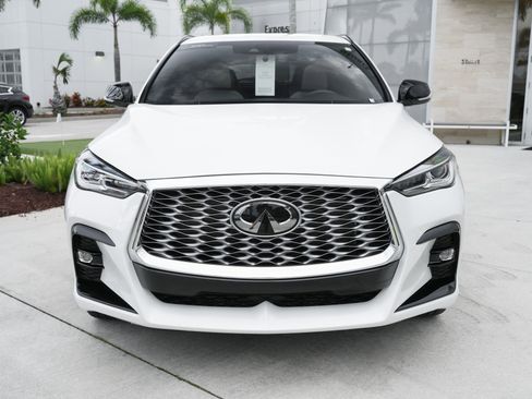 Certified 2025 INFINITI QX55 Luxe w/ Cargo Package AWD/4WD image 5