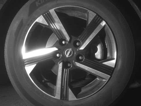 Used 2025 Nissan Sentra SV image 13