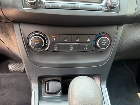Used 2018 Nissan Sentra S w/ S Midnight Style Package FWD image 39