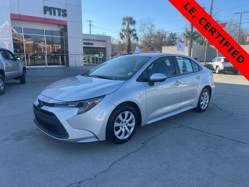 Certified 2023 Toyota Corolla LE image 1