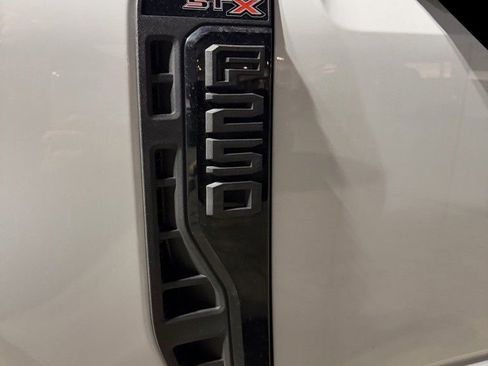 Used 2024 Ford F250 XL w/ STX Appearance Package image 9
