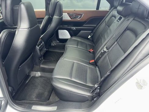 Used 2020 Lincoln Continental Black Label w/ Rear Seat Amenities Package image 16