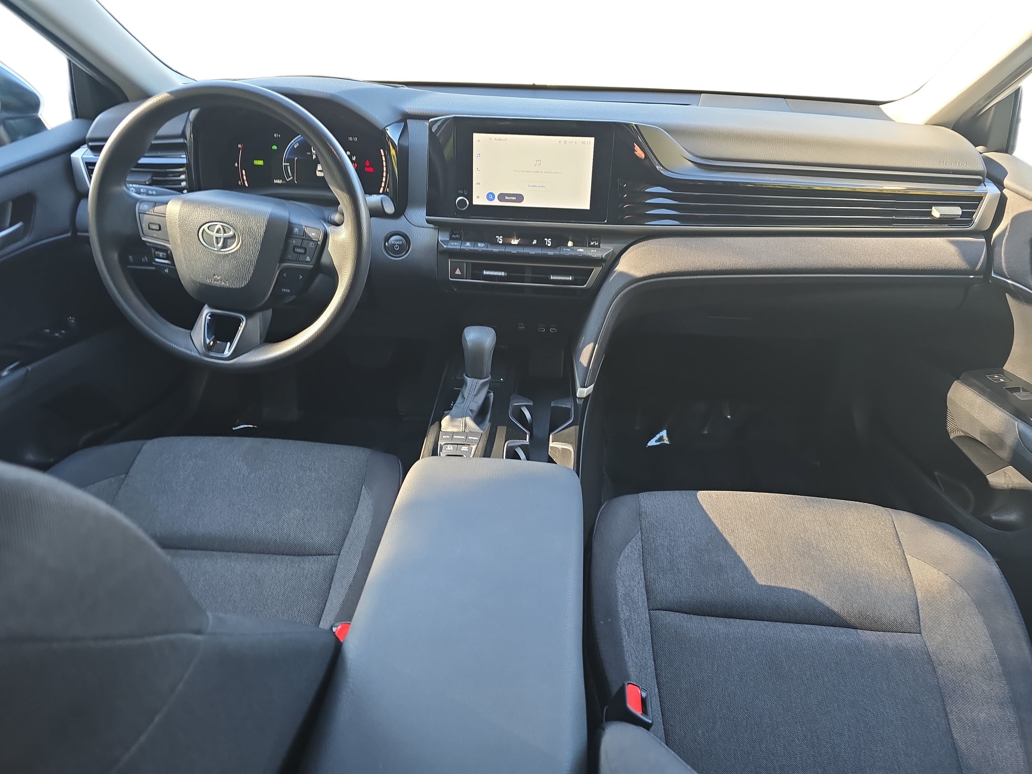 Used 2025 Toyota Camry LE FWD image 9