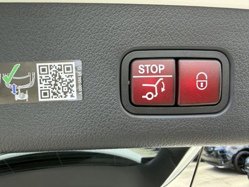 Certified 2026 Mercedes-Benz GLC 300 image 25
